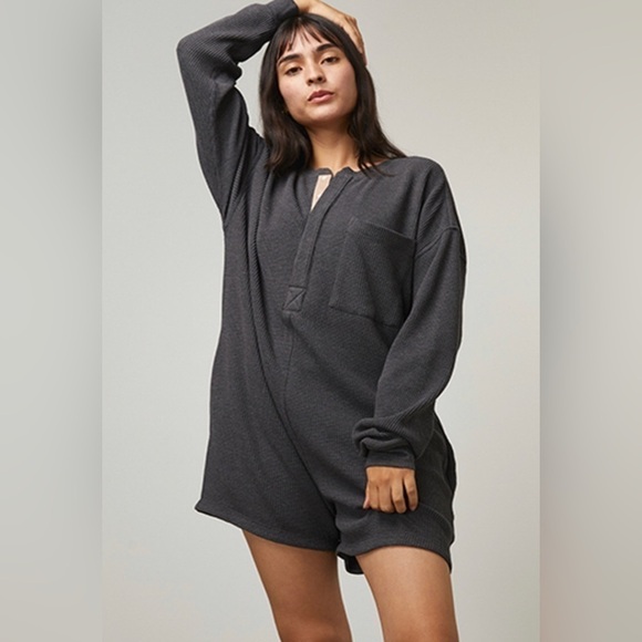 NWT LUNYA Restore Thermal Long Sleeve Romper Heather Gray Small - Picture 1 of 3